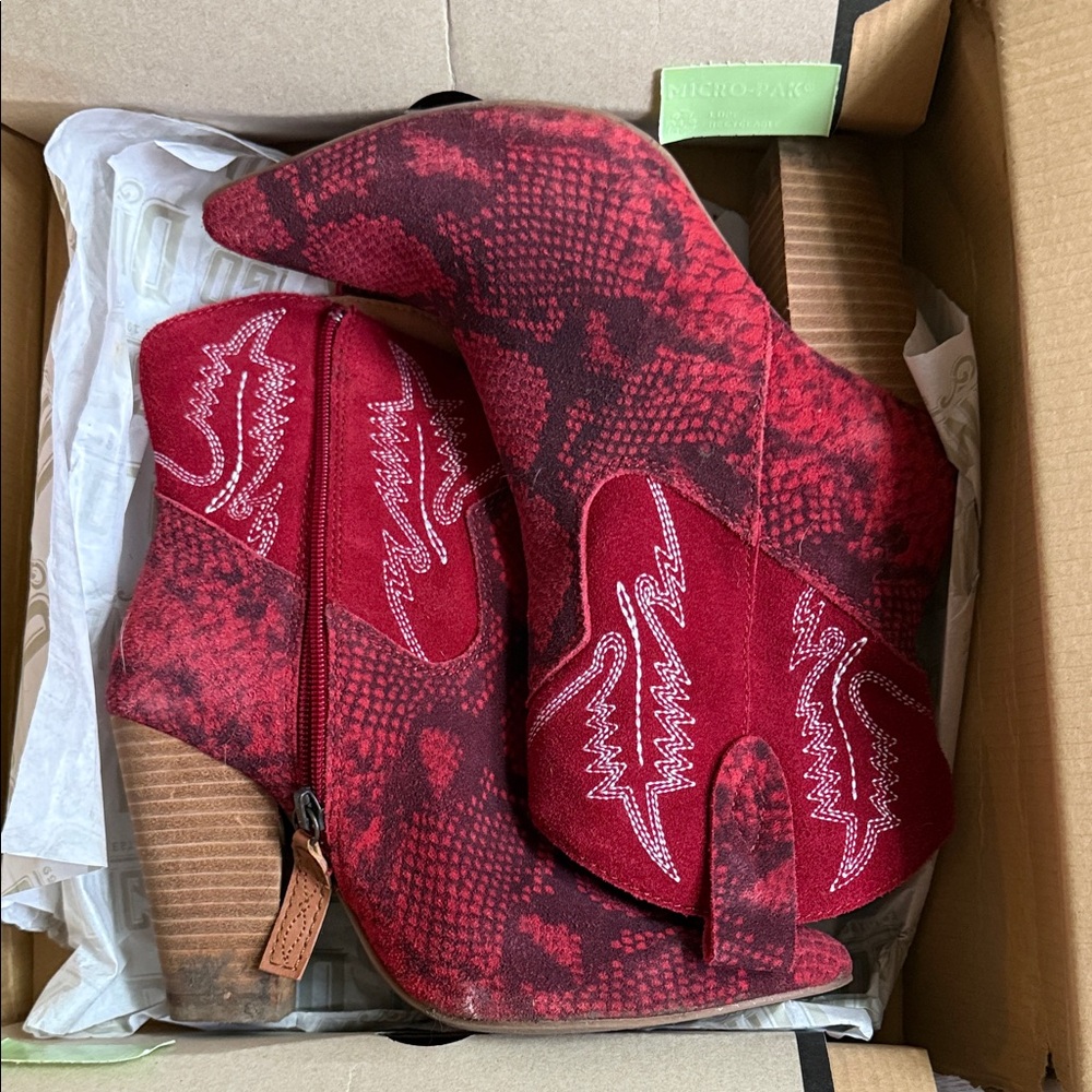 Dingo Red Snake Print Ankle Boots
